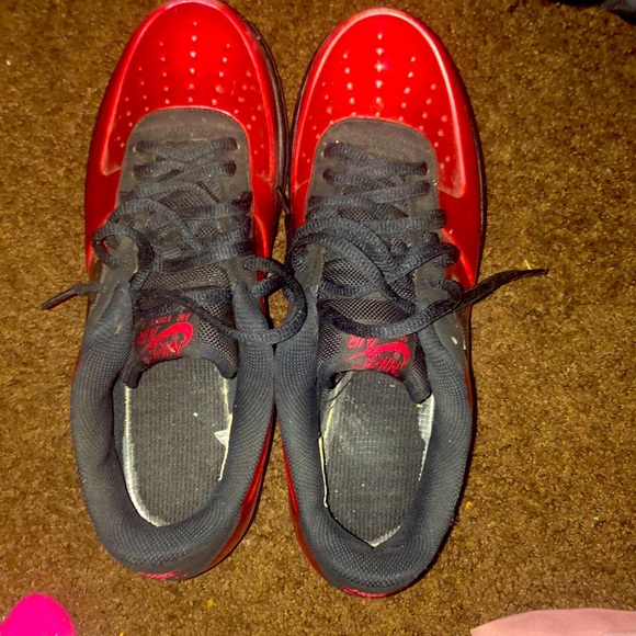 Still wearable the front just messed scrape front everything still new